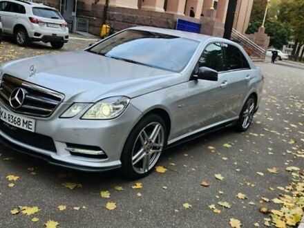 Сірий Мерседес Е-Клас, об'ємом двигуна 1.8 л та пробігом 260 тис. км за 12200 $, фото 1 на Automoto.ua