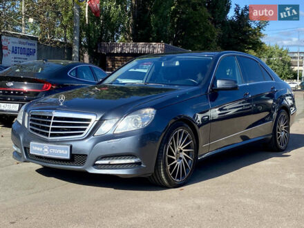 Мерседес Е-Класс 2011 в Киеве на Automoto.ua Серый Мерседес Е-Класс, объемом двигателя 2.14 л и пробегом 293 тыс. км за 12400 $, фото 1 на Automoto.ua