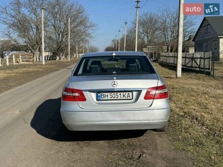 Мерседес Е-Клас 2011 у Подільськ (Котовськ) на Automoto.ua Сірий Мерседес Е-Клас, об'ємом двигуна 2.2 л та пробігом 289 тис. км за 11200 $, фото 1 на Automoto.ua