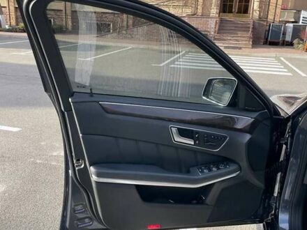 Серый Мерседес Е-Класс, объемом двигателя 3 л и пробегом 304 тыс. км за 15200 $, фото 1 на Automoto.ua