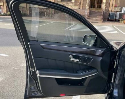 Серый Мерседес Е-Класс, объемом двигателя 3 л и пробегом 304 тыс. км за 15200 $, фото 1 на Automoto.ua