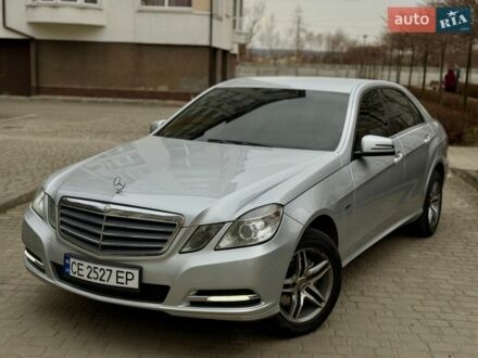 Сірий Мерседес Е-Клас, об'ємом двигуна 2.2 л та пробігом 230 тис. км за 10000 $, фото 1 на Automoto.ua