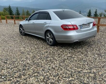 Серый Мерседес Е-Класс, объемом двигателя 2.1 л и пробегом 205 тыс. км за 15100 $, фото 1 на Automoto.ua