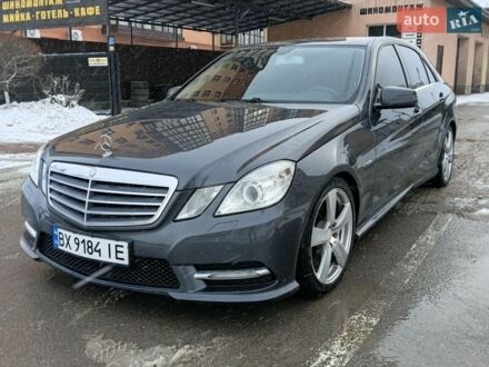 Сірий Мерседес Е-Клас, об'ємом двигуна 2.2 л та пробігом 380 тис. км за 13500 $, фото 1 на Automoto.ua