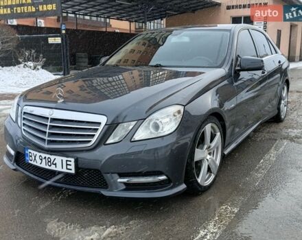 Серый Мерседес Е-Класс, объемом двигателя 2.2 л и пробегом 380 тыс. км за 13500 $, фото 1 на Automoto.ua