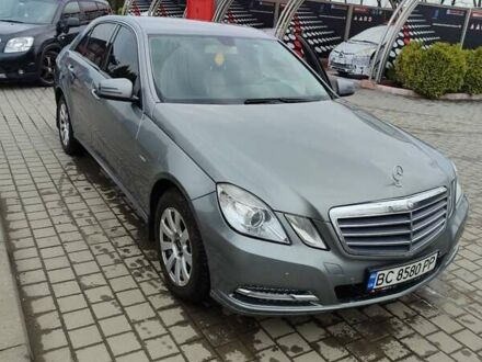 Сірий Мерседес Е-Клас, об'ємом двигуна 2.1 л та пробігом 394 тис. км за 10500 $, фото 1 на Automoto.ua