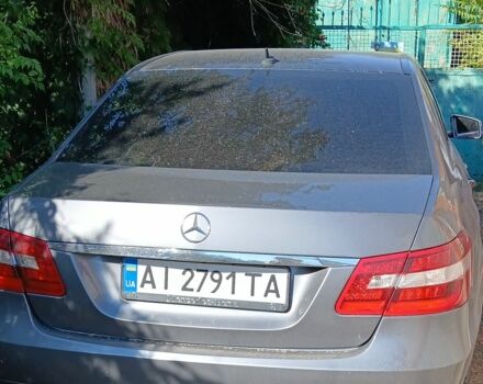 Серый Мерседес Е-Класс, объемом двигателя 2.1 л и пробегом 168 тыс. км за 14500 $, фото 1 на Automoto.ua