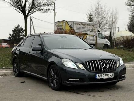 Серый Мерседес Е-Класс, объемом двигателя 2.2 л и пробегом 290 тыс. км за 10700 $, фото 1 на Automoto.ua