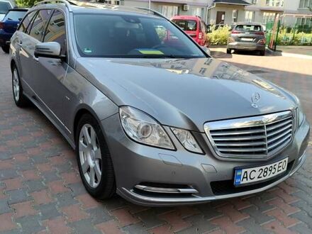 Серый Мерседес Е-Класс, объемом двигателя 0 л и пробегом 288 тыс. км за 14000 $, фото 1 на Automoto.ua