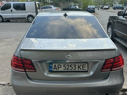 Мерседес Е-Класс 2013 в Запорожье на Automoto.ua Серый Мерседес Е-Класс, объемом двигателя 2.14 л и пробегом 600 тыс. км за 10000 $, фото 1 на Automoto.ua