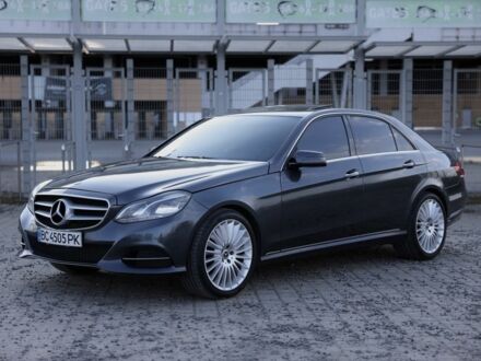 Мерседес Е-Клас 2013 у Львові на Automoto.ua Сірий Мерседес Е-Клас, об'ємом двигуна 2.1 л та пробігом 294 тис. км за 17500 $, фото 1 на Automoto.ua