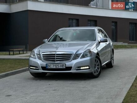 Серый Мерседес Е-Класс, объемом двигателя 2.2 л и пробегом 275 тыс. км за 11100 $, фото 1 на Automoto.ua