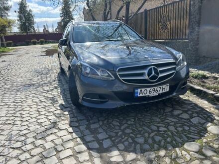 Мерседес Е-Класс 2013 в Мукачеве на Automoto.ua Серый Мерседес Е-Класс, объемом двигателя 2.2 л и пробегом 350 тыс. км за 13900 $, фото 1 на Automoto.ua