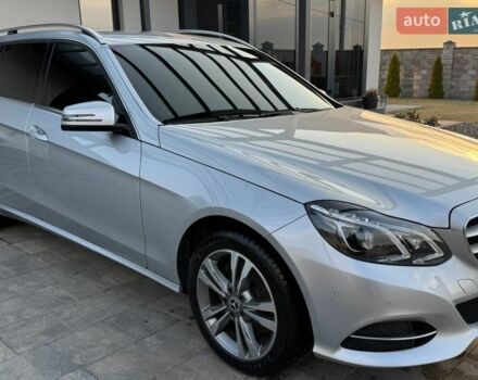 Серый Мерседес Е-Класс, объемом двигателя 2.2 л и пробегом 249 тыс. км за 16900 $, фото 1 на Automoto.ua