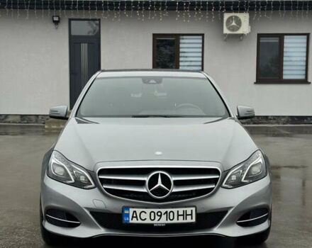 Серый Мерседес Е-Класс, объемом двигателя 2.14 л и пробегом 230 тыс. км за 18000 $, фото 1 на Automoto.ua