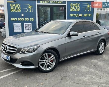 Серый Мерседес Е-Класс, объемом двигателя 2 л и пробегом 175 тыс. км за 17990 $, фото 1 на Automoto.ua