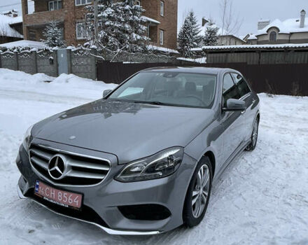 Серый Мерседес Е-Класс, объемом двигателя 2.2 л и пробегом 155 тыс. км за 18950 $, фото 1 на Automoto.ua
