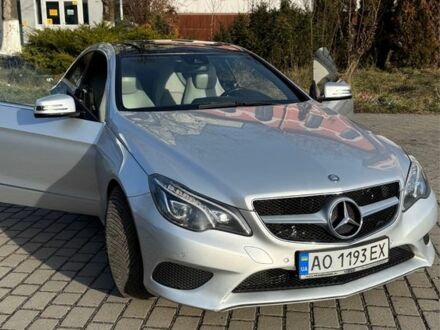 Серый Мерседес Е-Класс, объемом двигателя 2.2 л и пробегом 208 тыс. км за 19000 $, фото 1 на Automoto.ua