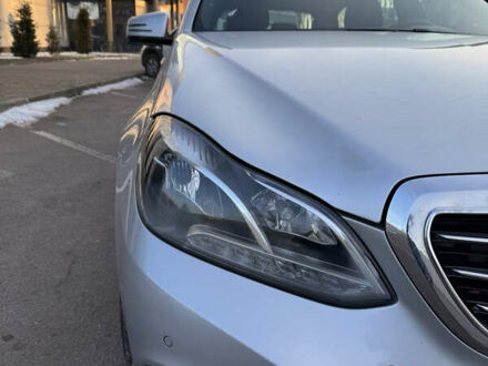 Сірий Мерседес Е-Клас, об'ємом двигуна 2.1 л та пробігом 330 тис. км за 15333 $, фото 1 на Automoto.ua