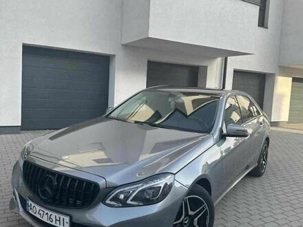 Мерседес Е-Класс 2014 в Береговом на Automoto.ua Серый Мерседес Е-Класс, объемом двигателя 2.14 л и пробегом 252 тыс. км за 19200 $, фото 1 на Automoto.ua