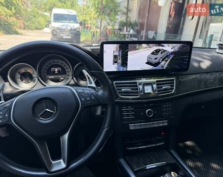 Серый Мерседес Е-Класс, объемом двигателя 2.2 л и пробегом 180 тыс. км за 27000 $, фото 1 на Automoto.ua