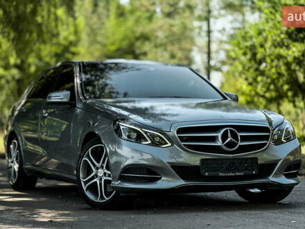 Серый Мерседес Е-Класс, объемом двигателя 2.14 л и пробегом 142 тыс. км за 22800 $, фото 1 на Automoto.ua