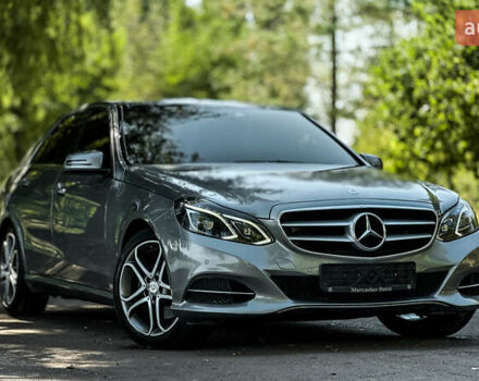 Серый Мерседес Е-Класс, объемом двигателя 2.14 л и пробегом 142 тыс. км за 22800 $, фото 1 на Automoto.ua