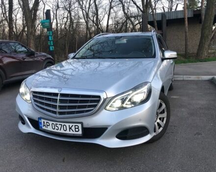 Сірий Мерседес Е-Клас, об'ємом двигуна 2.1 л та пробігом 280 тис. км за 17000 $, фото 1 на Automoto.ua