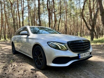 Мерседес Е-Класс 2016 в Кременчуге на Automoto.ua Серый Мерседес Е-Класс, объемом двигателя 2 л и пробегом 300 тыс. км за 17600 $, фото 1 на Automoto.ua
