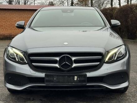 Сірий Мерседес Е-Клас, об'ємом двигуна 1.95 л та пробігом 166 тис. км за 26900 $, фото 1 на Automoto.ua