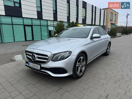 Сірий Мерседес Е-Клас, об'ємом двигуна 1.95 л та пробігом 380 тис. км за 21000 $, фото 1 на Automoto.ua