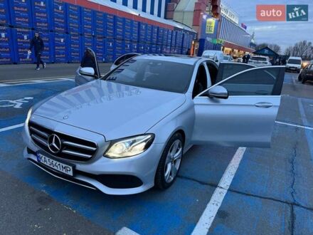 Мерседес Е-Класс 2016 в Киеве на Automoto.ua Серый Мерседес Е-Класс, объемом двигателя 2.2 л и пробегом 119 тыс. км за 27777 $, фото 1 на Automoto.ua