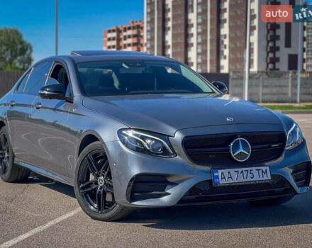 Серый Мерседес Е-Класс, объемом двигателя 1.95 л и пробегом 175 тыс. км за 29900 $, фото 1 на Automoto.ua