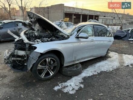 Сірий Мерседес Е-Клас, об'ємом двигуна 1.95 л та пробігом 99 тис. км за 4300 $, фото 1 на Automoto.ua