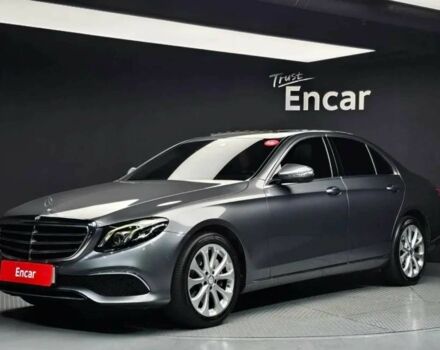 Серый Мерседес Е-Класс, объемом двигателя 2 л и пробегом 120 тыс. км за 13400 $, фото 1 на Automoto.ua