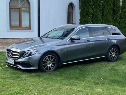Мерседес Е-Класс 2017 в Черновцах на Automoto.ua Серый Мерседес Е-Класс, объемом двигателя 2 л и пробегом 110 тыс. км за 28900 $, фото 1 на Automoto.ua