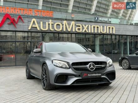 Сірий Мерседес Е-Клас, об'ємом двигуна 3.98 л та пробігом 69 тис. км за 67900 $, фото 1 на Automoto.ua