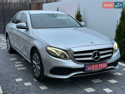 Серый Мерседес Е-Класс, объемом двигателя 2 л и пробегом 234 тыс. км за 22700 $, фото 1 на Automoto.ua