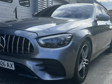 Мерседес Е-Клас 2017 у Києві на Automoto.ua Сірий Мерседес Е-Клас, об'ємом двигуна 2.99 л та пробігом 77 тис. км за 32000 $, фото 1 на Automoto.ua