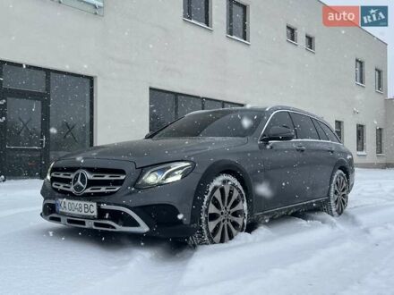 Серый Мерседес Е-Класс, объемом двигателя 1.95 л и пробегом 272 тыс. км за 30000 $, фото 1 на Automoto.ua