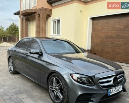 Серый Мерседес Е-Класс, объемом двигателя 2 л и пробегом 125 тыс. км за 29000 $, фото 1 на Automoto.ua