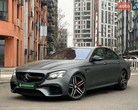 Серый Мерседес Е-Класс, объемом двигателя 3.98 л и пробегом 55 тыс. км за 72990 $, фото 1 на Automoto.ua