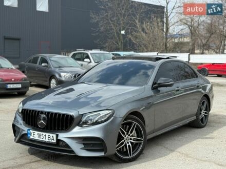 Серый Мерседес Е-Класс, объемом двигателя 3 л и пробегом 80 тыс. км за 46000 $, фото 1 на Automoto.ua