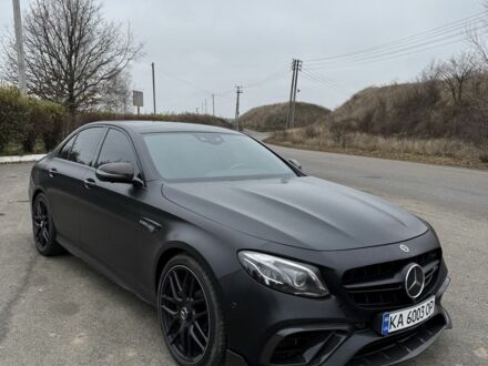 Серый Мерседес Е-Класс, объемом двигателя 4 л и пробегом 97 тыс. км за 79500 $, фото 1 на Automoto.ua