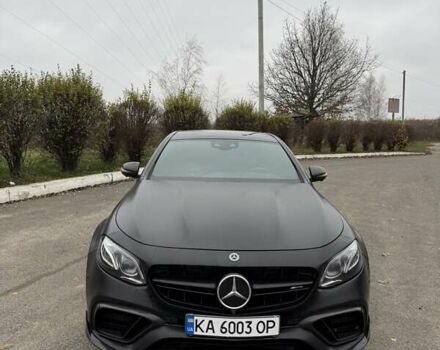 Серый Мерседес Е-Класс, объемом двигателя 3.98 л и пробегом 97 тыс. км за 79500 $, фото 1 на Automoto.ua