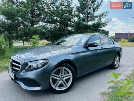 Мерседес Е-Класс 2019 в Лохвице на Automoto.ua Серый Мерседес Е-Класс, объемом двигателя 2 л и пробегом 150 тыс. км за 37500 $, фото 1 на Automoto.ua
