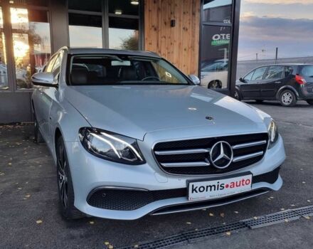 Мерседес Е-Клас 2019 у Вінниці на Automoto.ua Сірий Мерседес Е-Клас, об'ємом двигуна 2 л та пробігом 397 тис. км за 23499 $, фото 1 на Automoto.ua