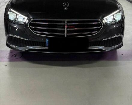 Мерседес Е-Класс 2021 в Киеве на Automoto.ua Серый Мерседес Е-Класс, объемом двигателя 3 л и пробегом 36 тыс. км за 39200 $, фото 1 на Automoto.ua