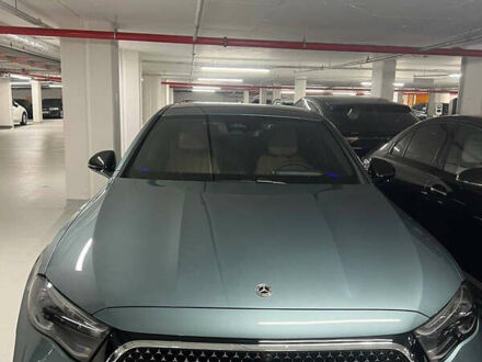 Серый Мерседес Е-Класс, объемом двигателя 2 л и пробегом 12 тыс. км за 92500 $, фото 1 на Automoto.ua