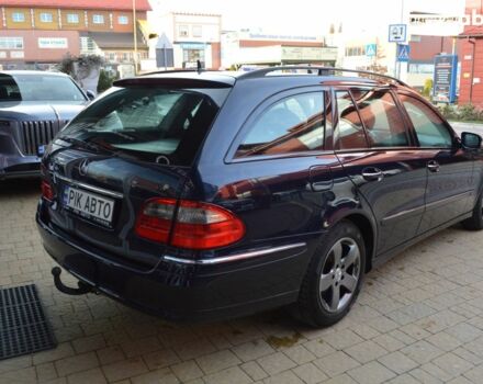 Синий Мерседес Е-Класс, объемом двигателя 0 л и пробегом 300 тыс. км за 9300 $, фото 2 на Automoto.ua